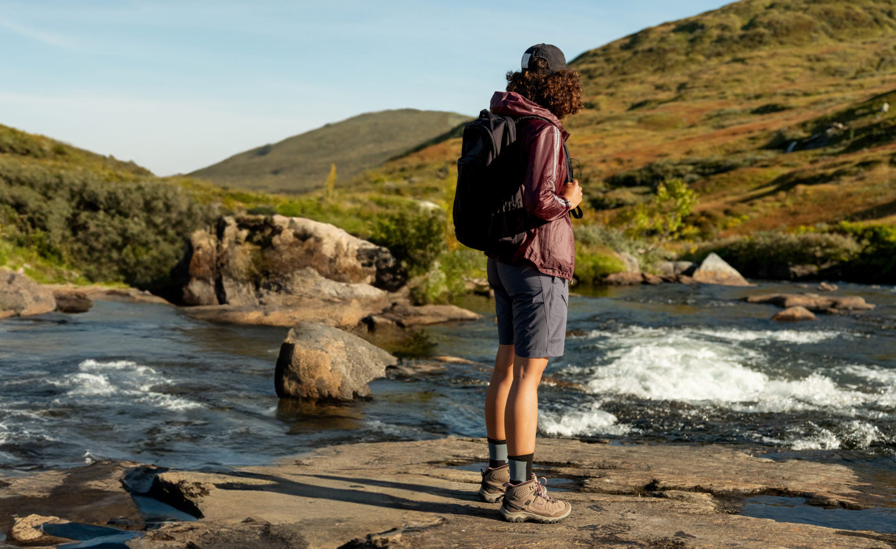 Women's Targhee IV Waterproof Hiking Boot | Coyote/Peach Fuzz - Image 7