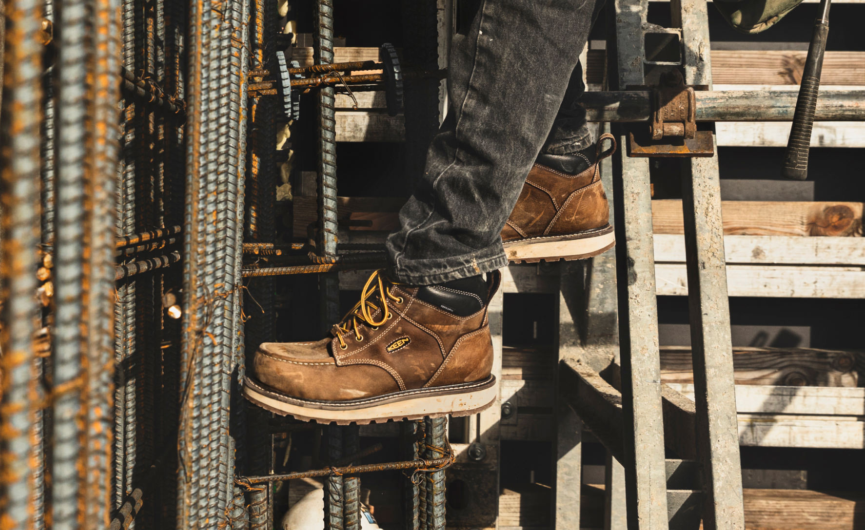 Men's Cincinnati 6 Waterproof Boot (Carbon Toe) | Belgian/Sandshell - Image 5