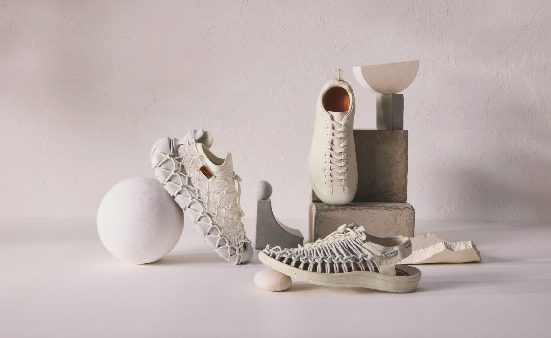 All Gender UNEEK Leather Sneaker | Atmosphere Birch - Image 7